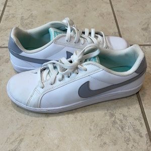 Nike low tops